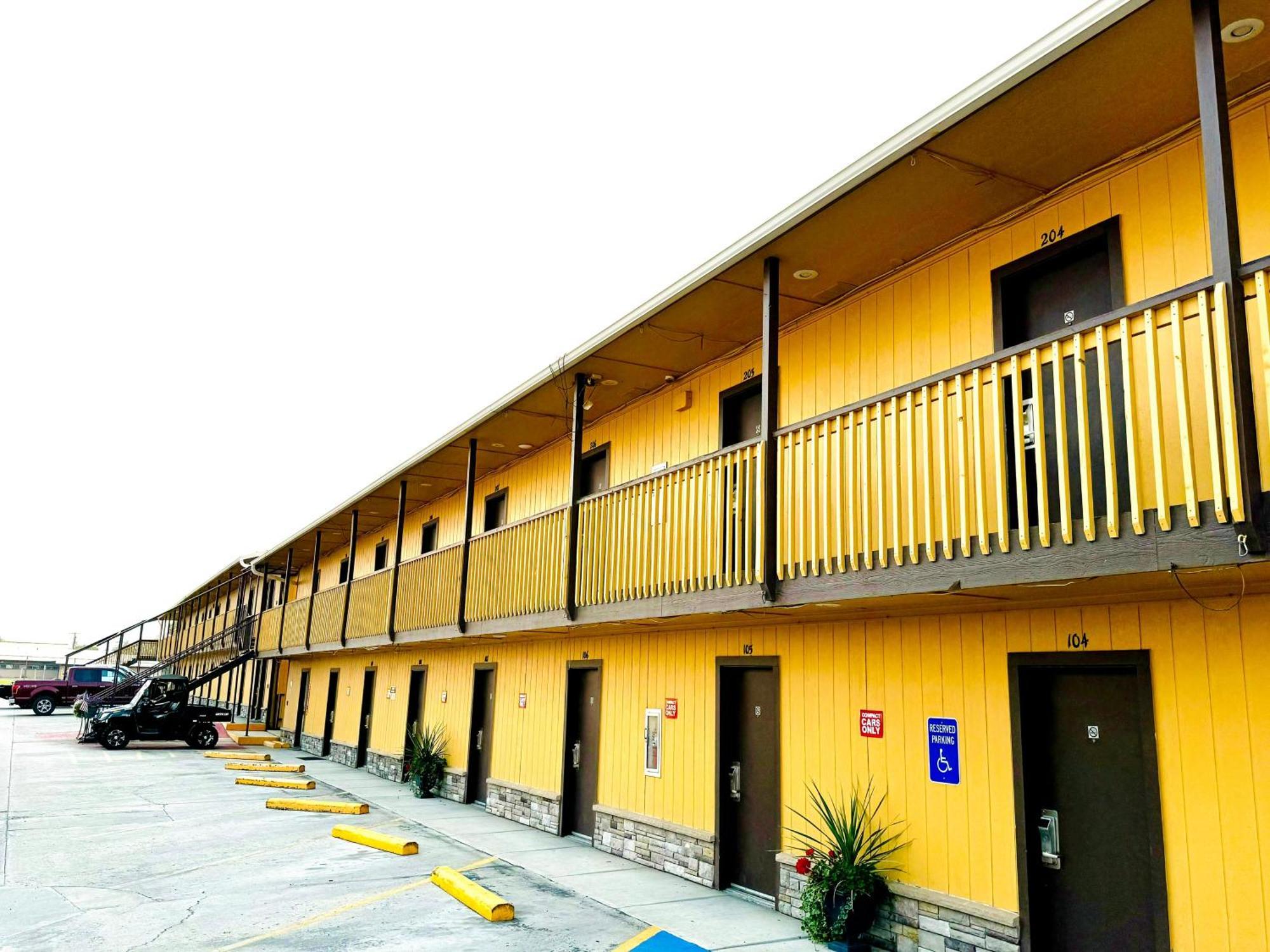 Americas Best Value Inn Salmon Exterior photo