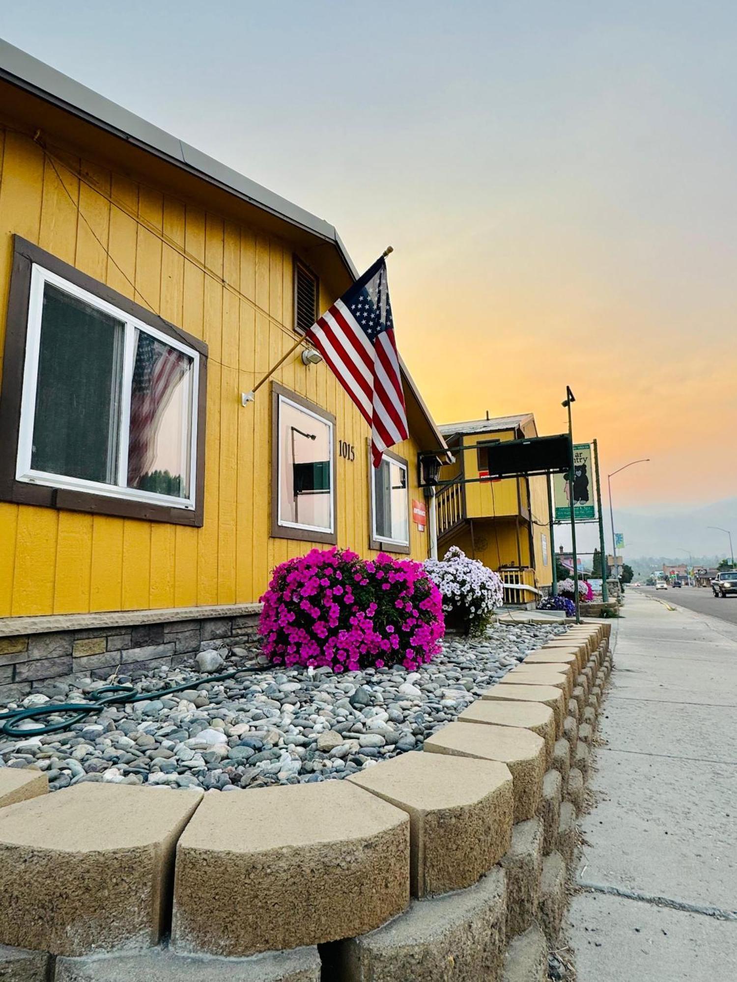 Americas Best Value Inn Salmon Exterior photo